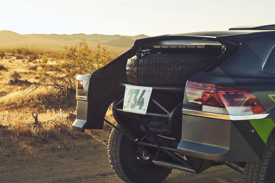 Багажник Volkswagen Atlas Cross Sport R Concept 2019 года  (фото 11 из 19)